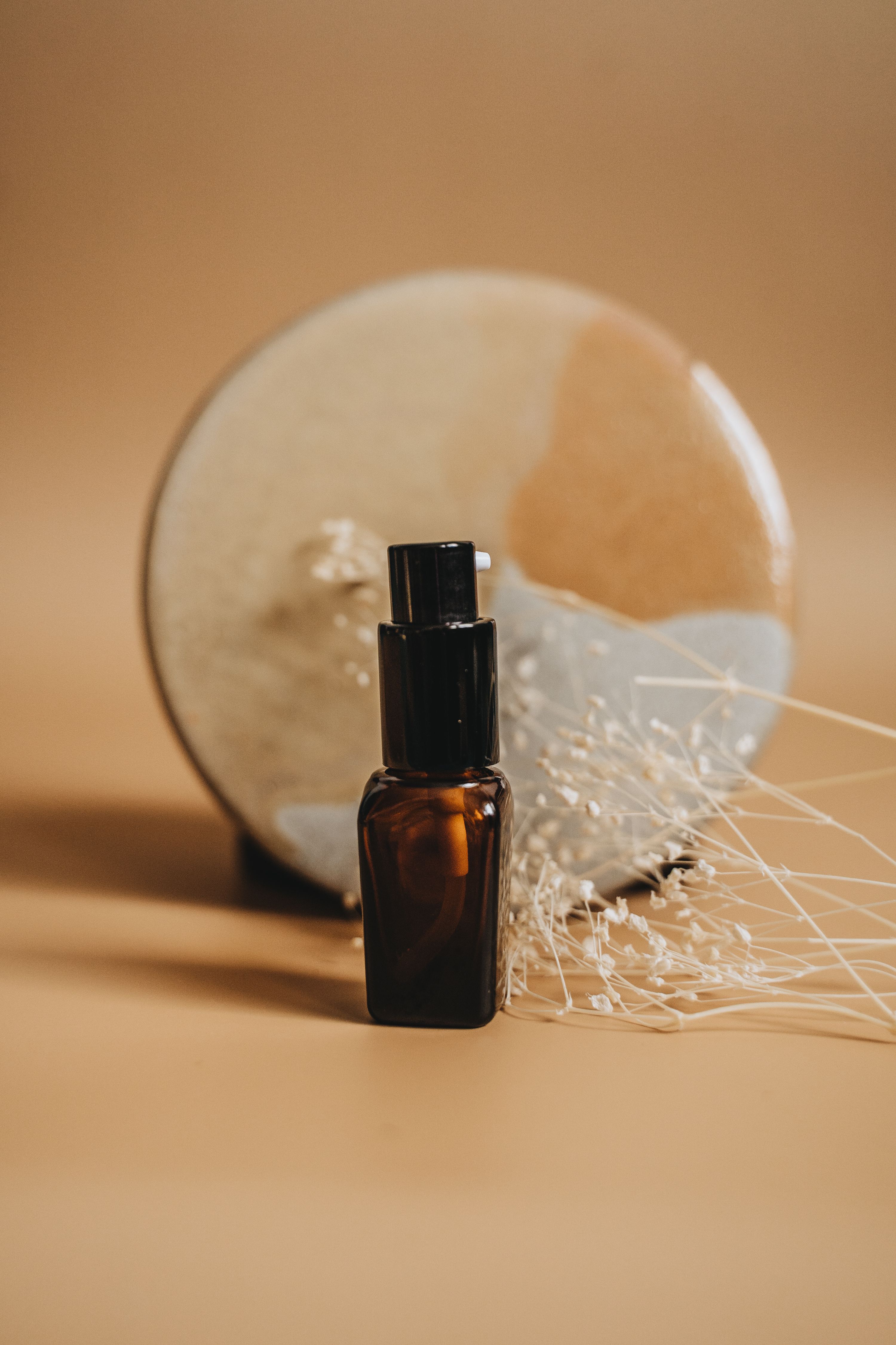 Original OCDIR directory artwork for Hey Bella Clean Beauty Studio — not a business photograph