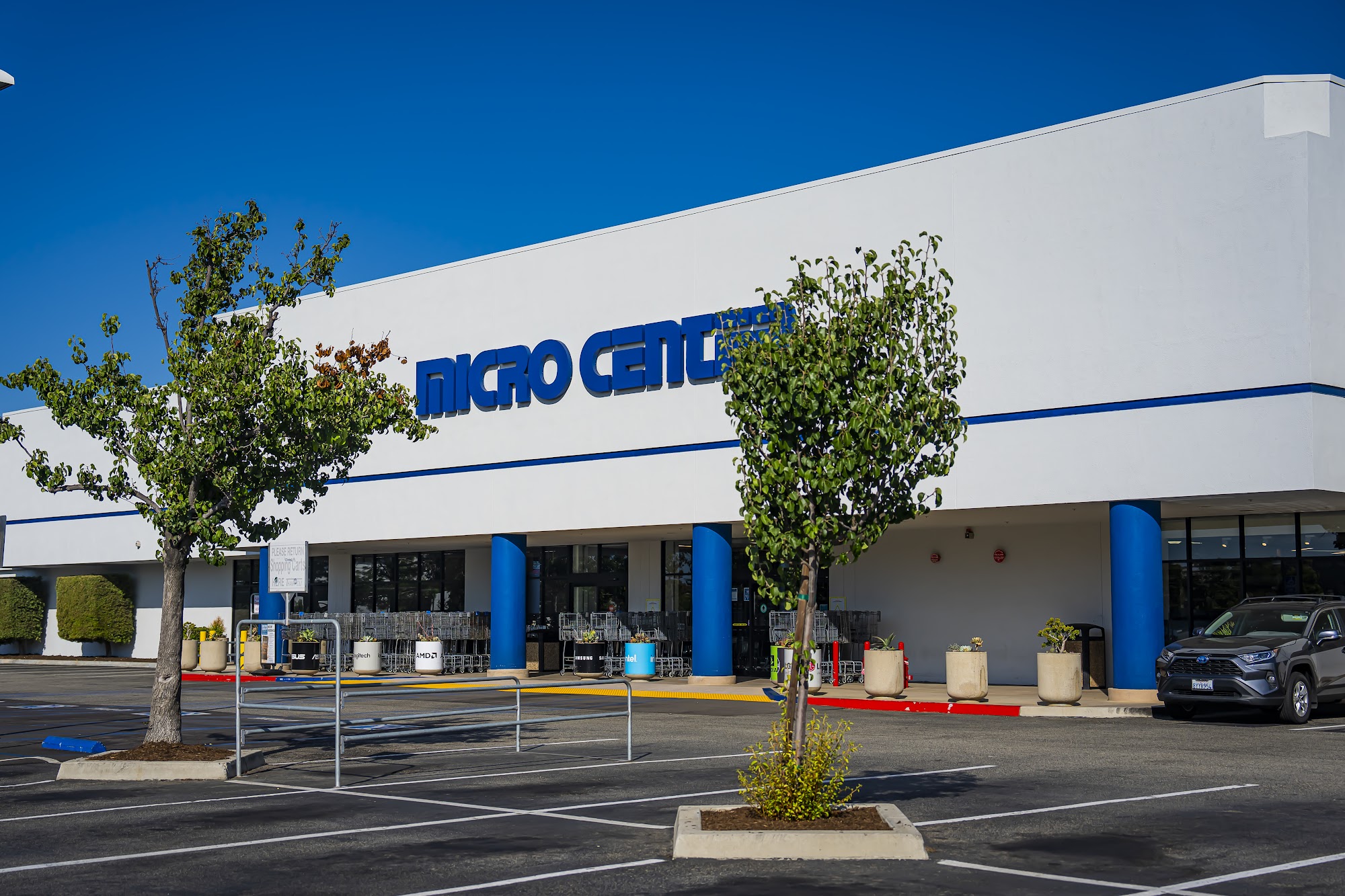 Micro Center — Tustin Store — Tustin — cover image
